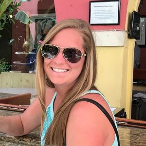 Meet your Posher, Natalie